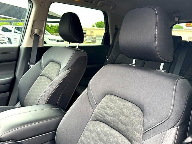 2025 Nissan Pathfinder SV 2WD