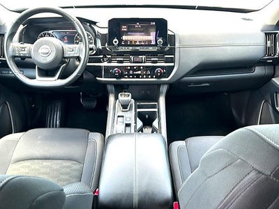 2025 Nissan Pathfinder SV 2WD