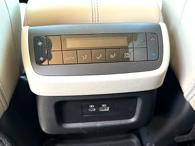2025 Nissan Pathfinder SL 2WD