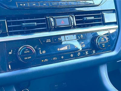 2024 Nissan Pathfinder SL 2WD