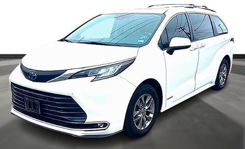 2021 Toyota Sienna XLE FWD 8-Passenger (Natl)