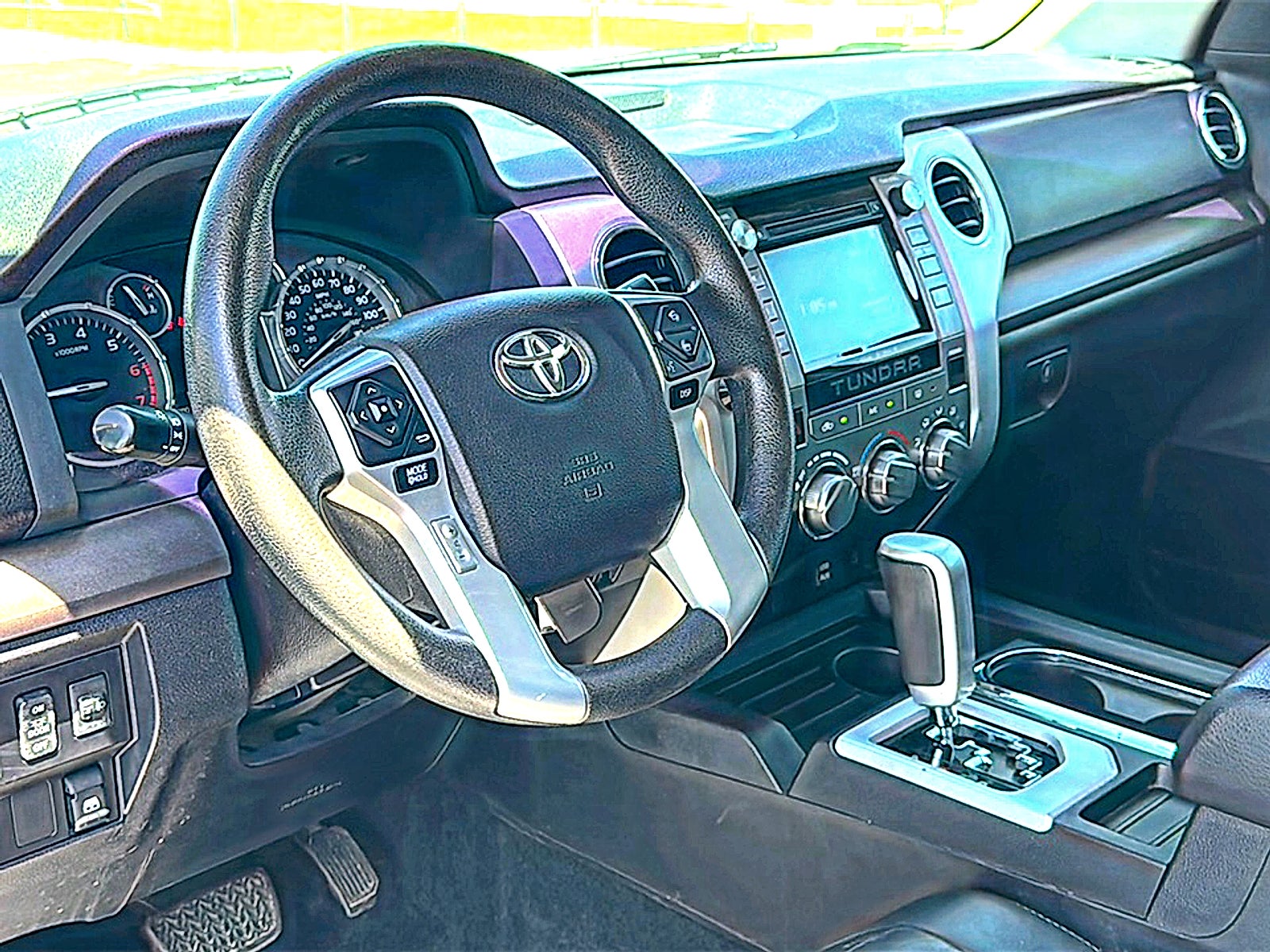 2017 Toyota Tundra SR5 5.7L V8