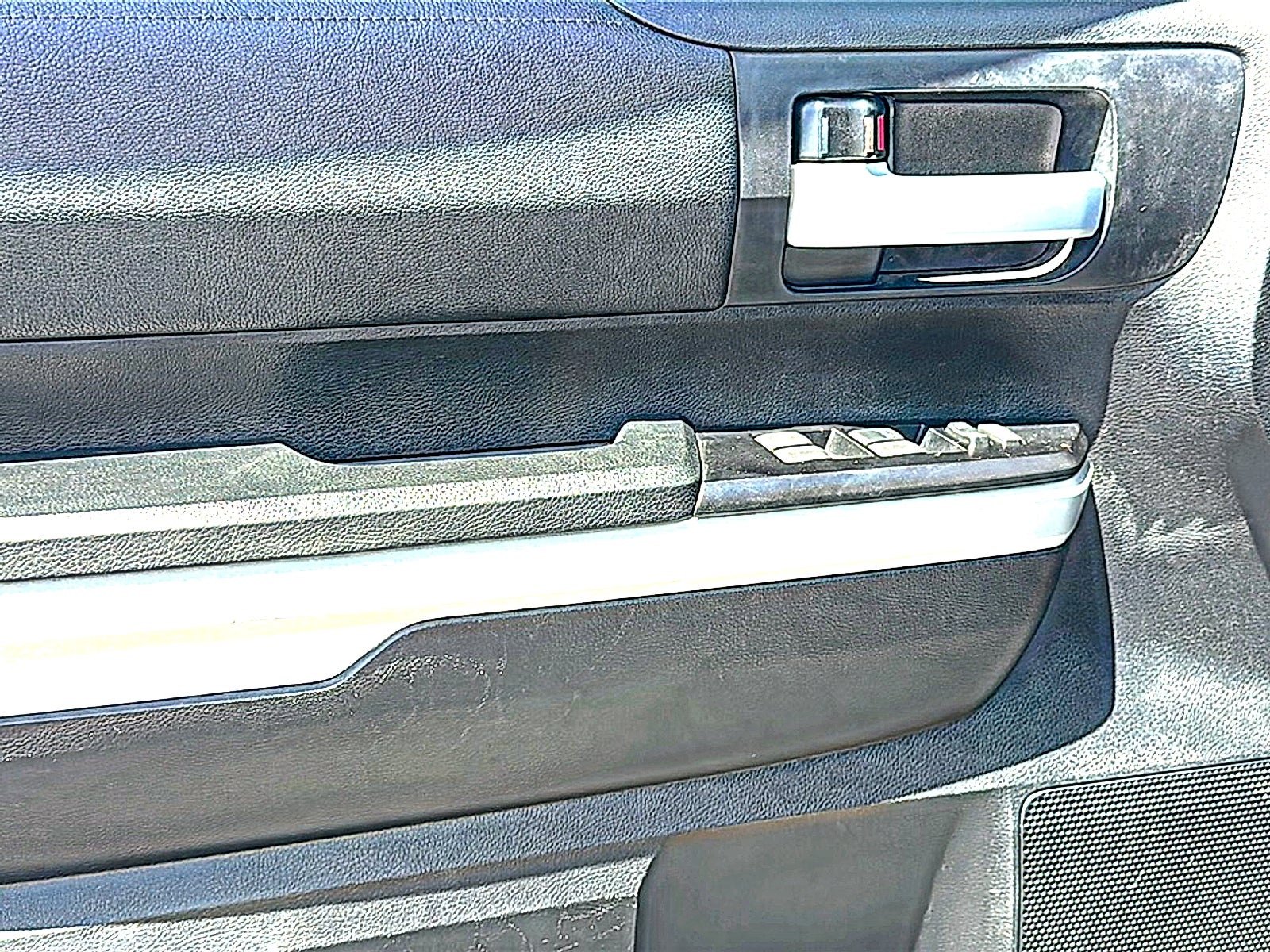 2017 Toyota Tundra SR5 5.7L V8