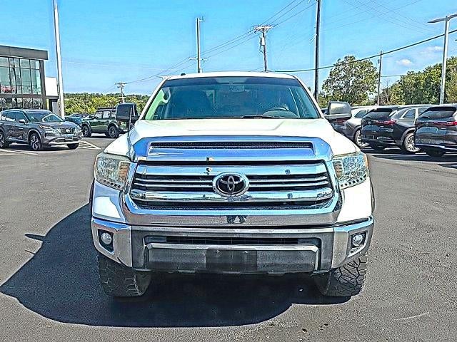 2017 Toyota Tundra 2WD 2WD SR5 CrewMax 5.5' Bed 5.7L FFV (SE)