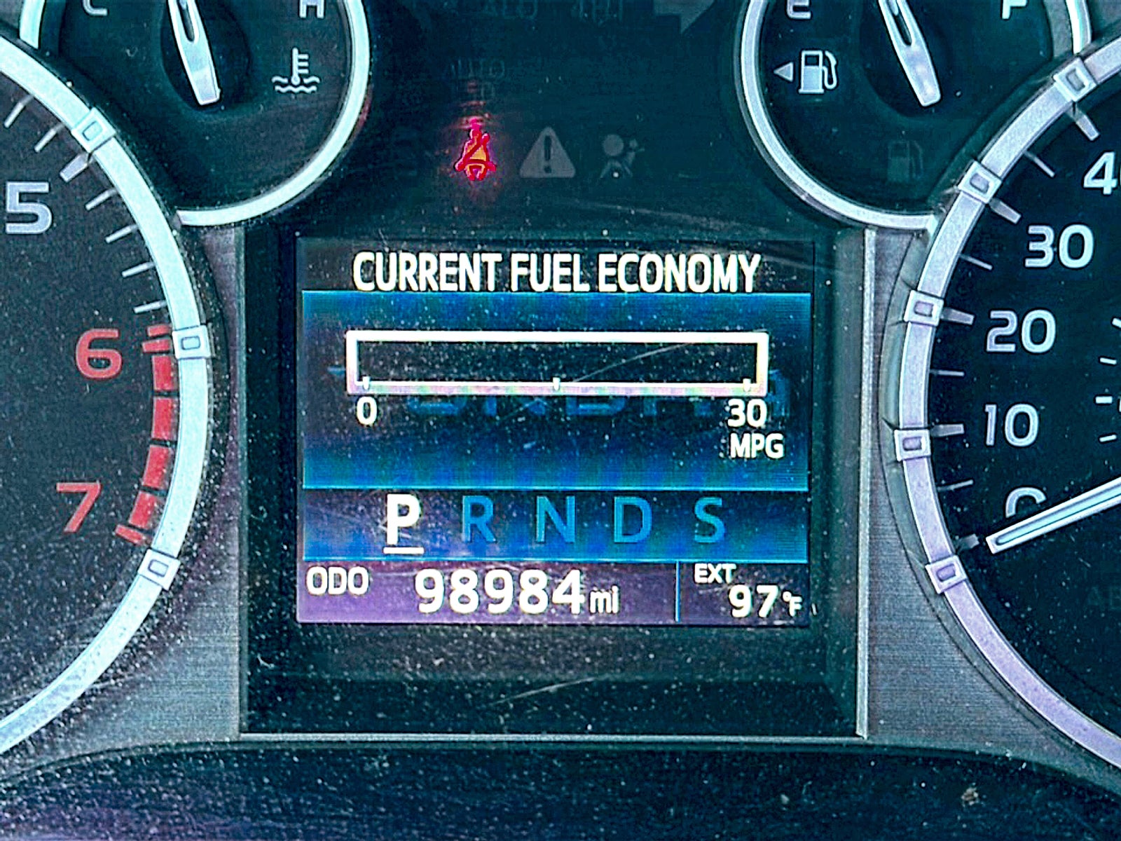 2017 Toyota Tundra SR5 5.7L V8