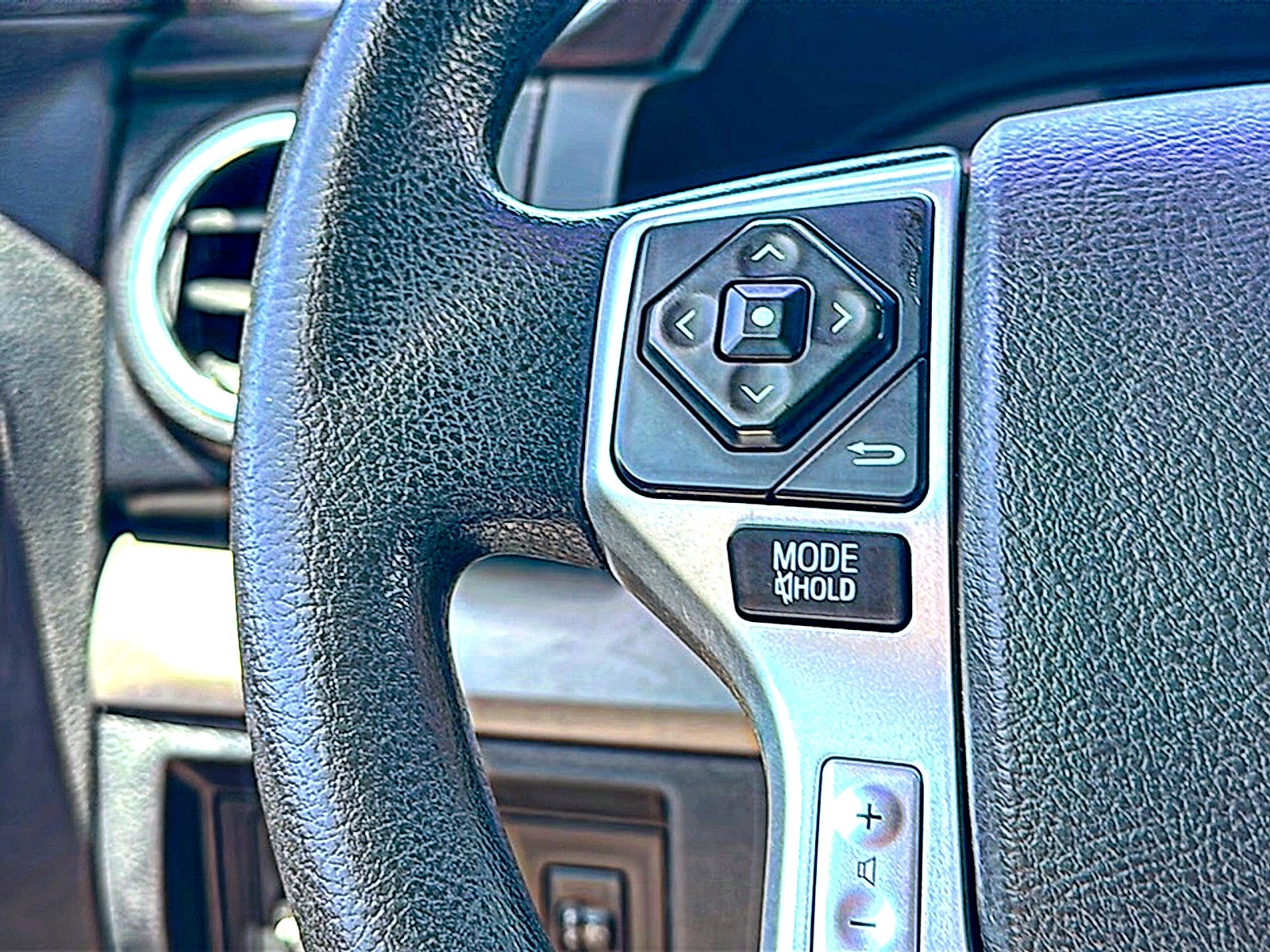 2017 Toyota Tundra SR5 5.7L V8