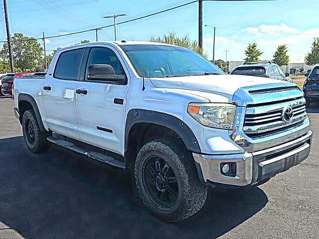 2017 Toyota Tundra 2WD 2WD SR5 CrewMax 5.5' Bed 5.7L FFV (SE)