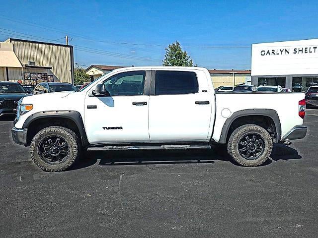2017 Toyota Tundra 2WD 2WD SR5 CrewMax 5.5' Bed 5.7L FFV (SE)