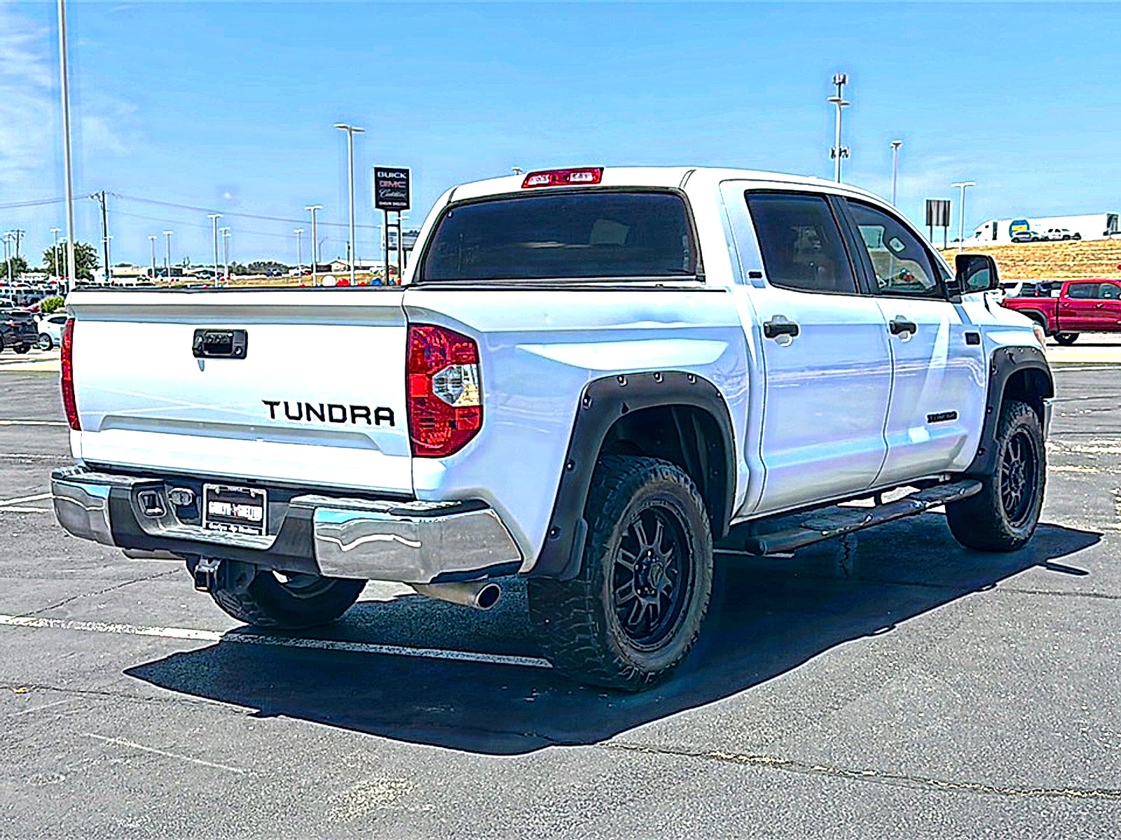 2017 Toyota Tundra SR5 5.7L V8