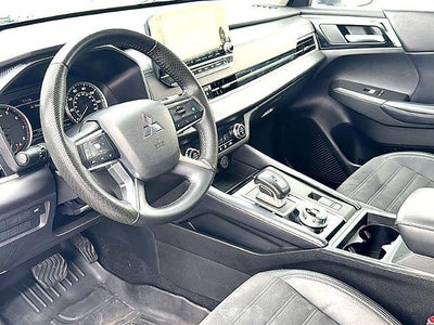2023 Mitsubishi Outlander SE FWD