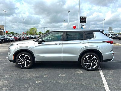 2023 Mitsubishi Outlander SE FWD