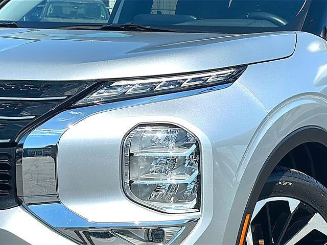 2024 Mitsubishi Outlander SE FWD