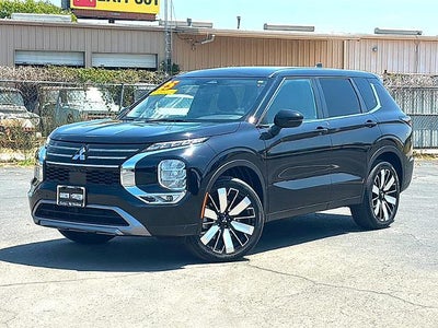 2025 Mitsubishi Outlander SE FWD
