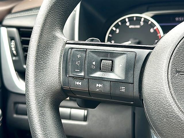 2023 Nissan Rogue FWD SV