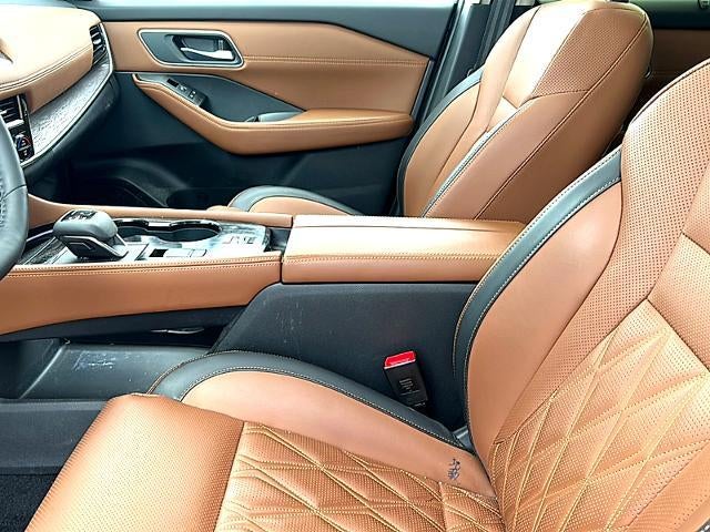 2025 Nissan Rogue FWD Platinum