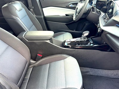 2026 Chevrolet Trax FWD LT