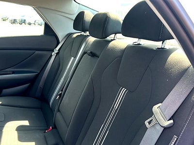 2025 Hyundai ELANTRA SEL Convenience IVT