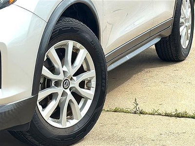 2020 Nissan Rogue FWD SV