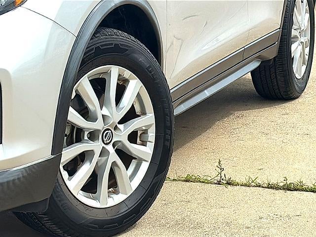 2020 Nissan Rogue FWD SV