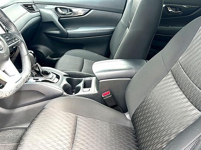 2020 Nissan Rogue FWD SV