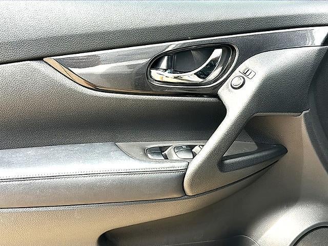 2020 Nissan Rogue FWD SV