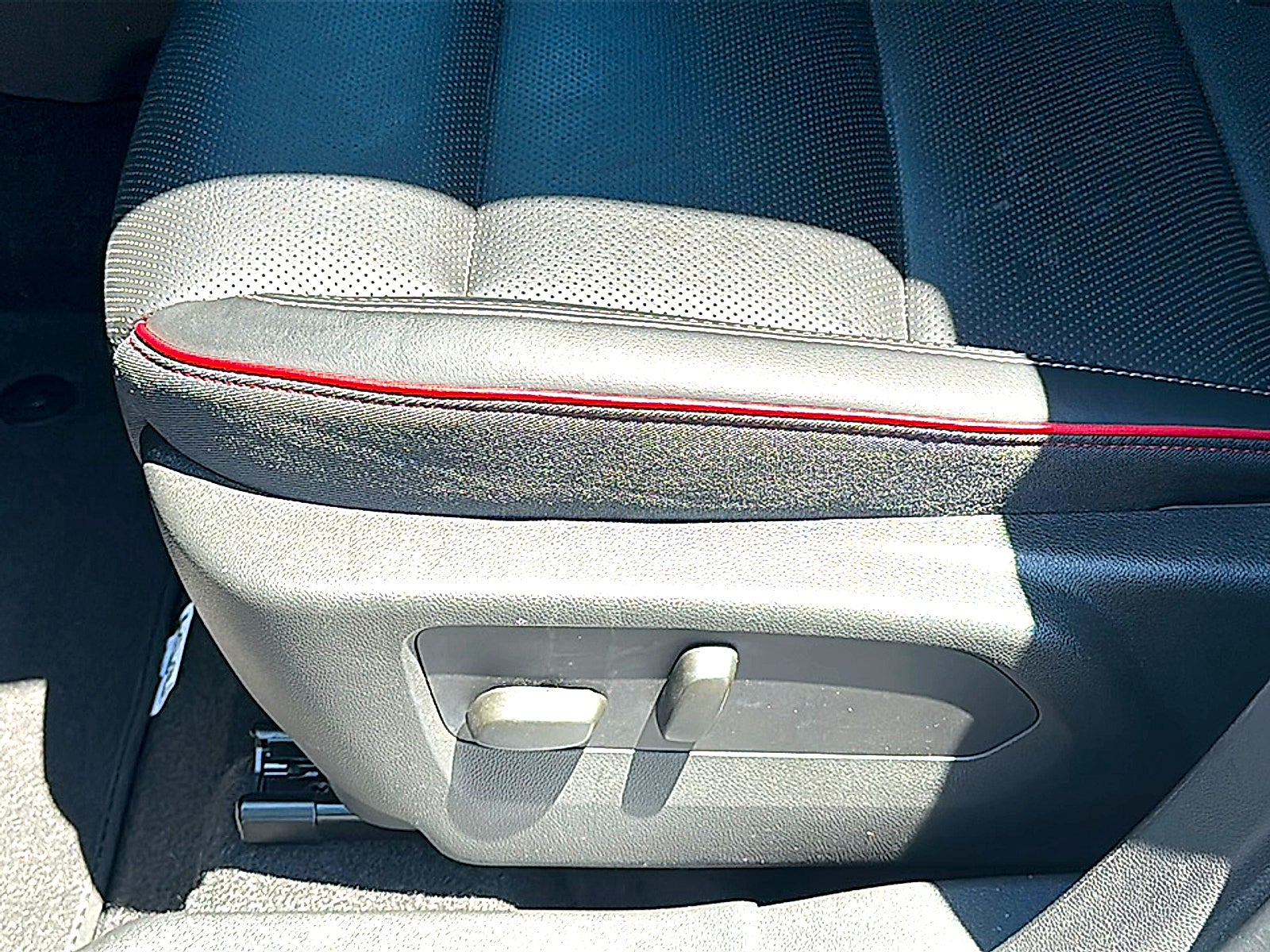 2023 Buick Envision Essence FWD