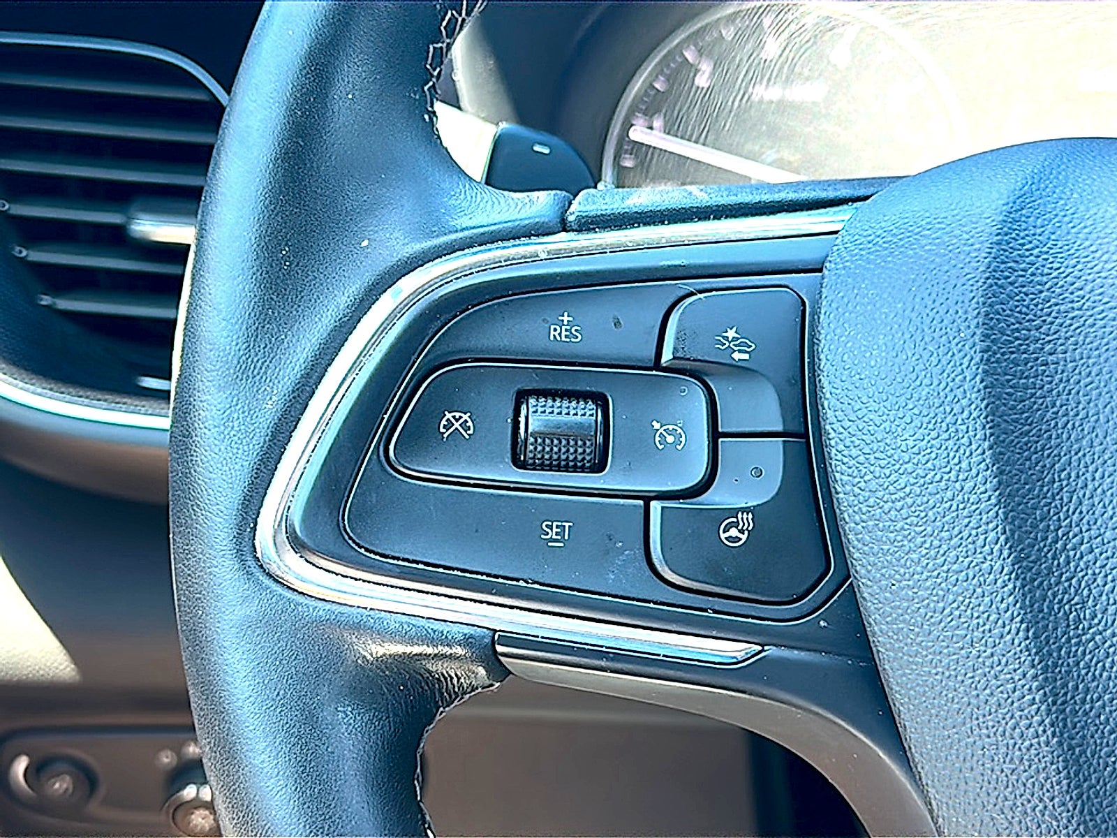 2023 Buick Envision Essence FWD