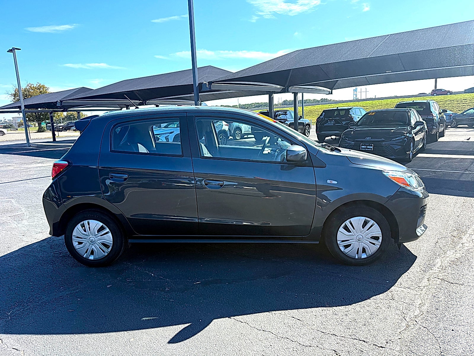 2024 Mitsubishi Mirage ES