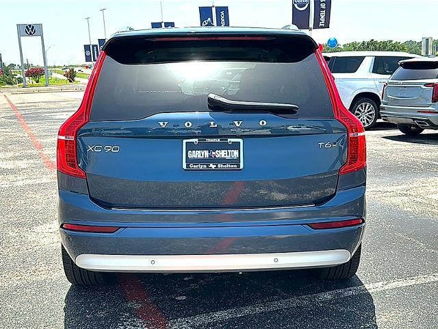 2022 Volvo XC90 T6 AWD Momentum 6P