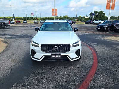 2024 Volvo XC60 Recharge Plug-In Hybrid T8 Ultimate Dark Theme