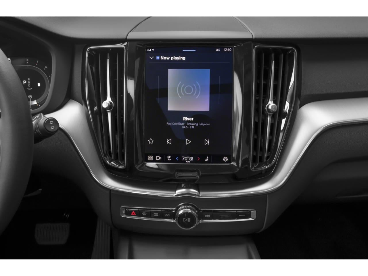 2023 Volvo XC60 B5 FWD Plus Bright Theme