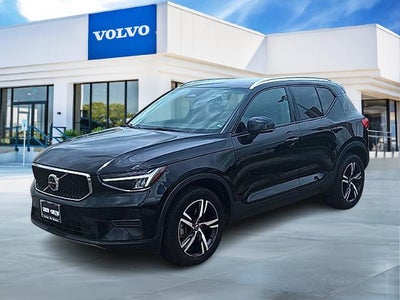 2023 Volvo XC40 B5 AWD Core