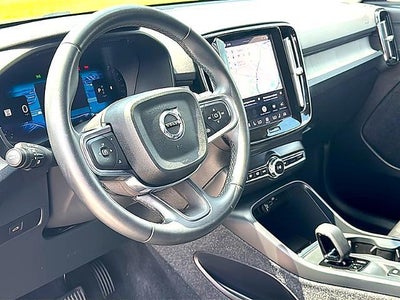 2023 Volvo XC40 B5 AWD Core