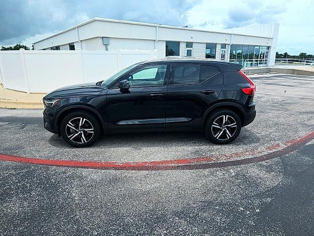 2023 Volvo XC40 B5 AWD Core