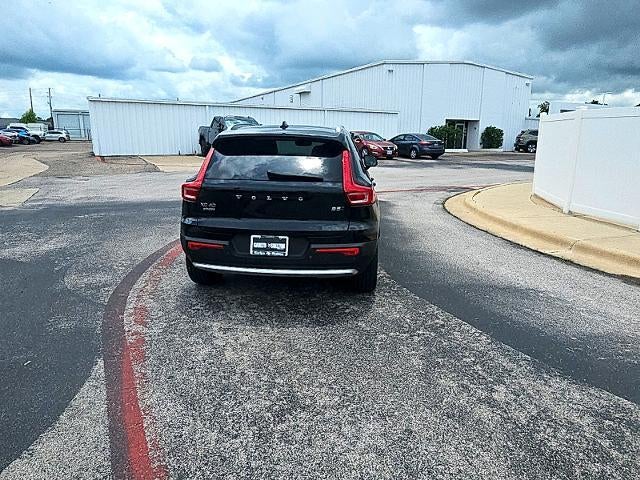2023 Volvo XC40 B5 AWD Core