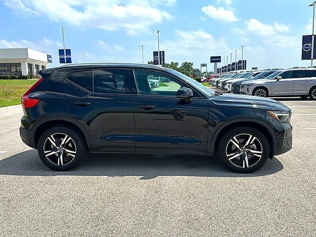 2023 Volvo XC40 B5 AWD Core