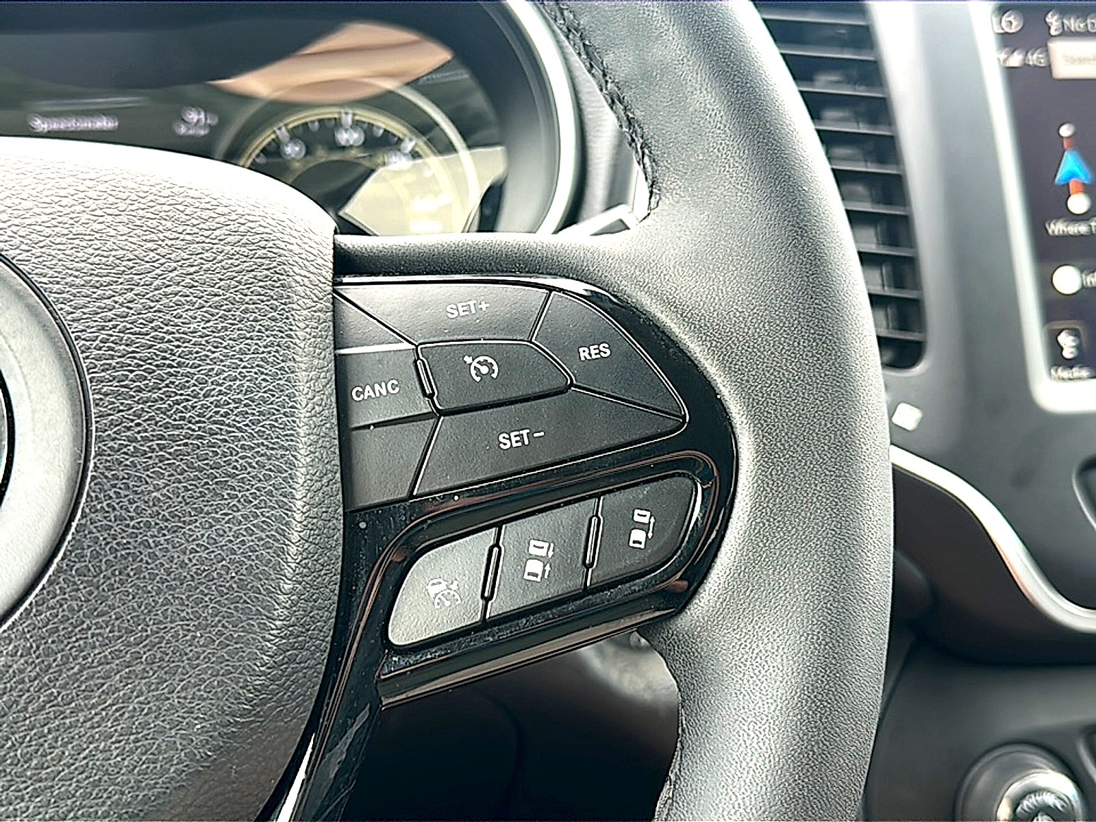 2023 Jeep Cherokee Altitude Lux 4x4
