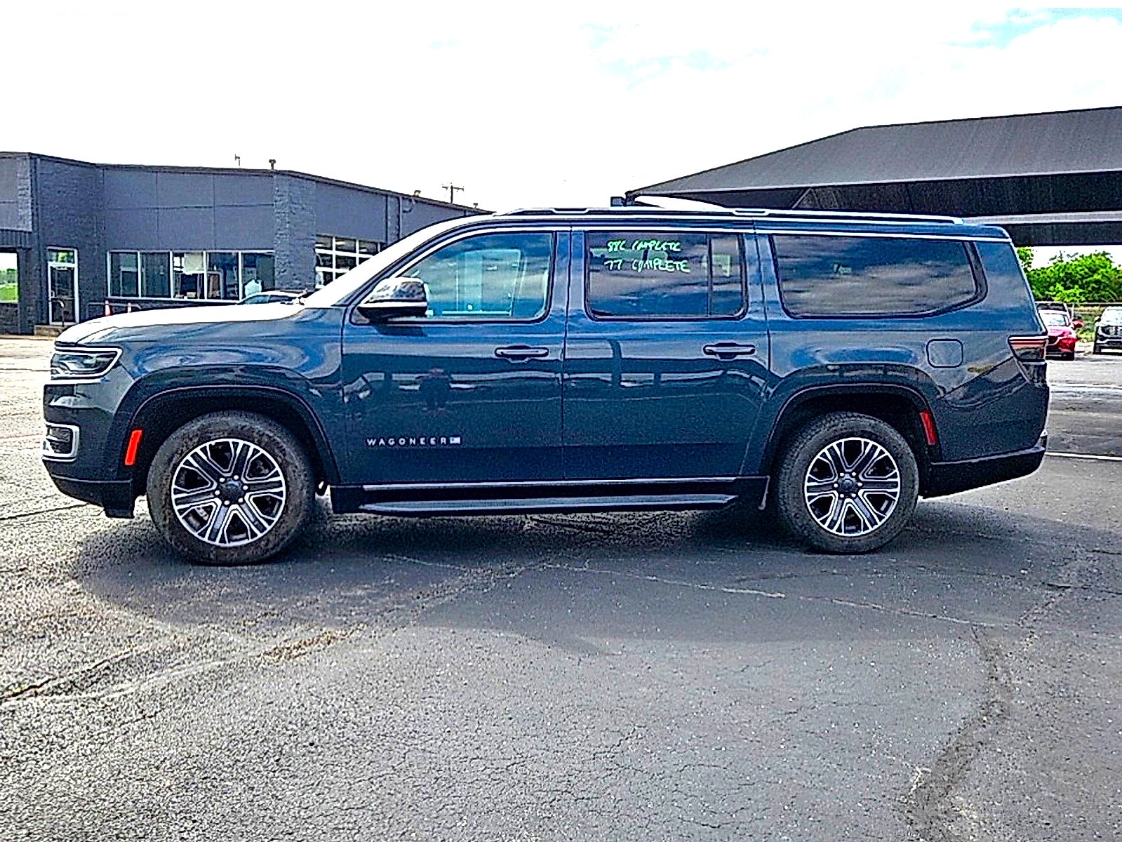 2023 Jeep WAGONEER L Base