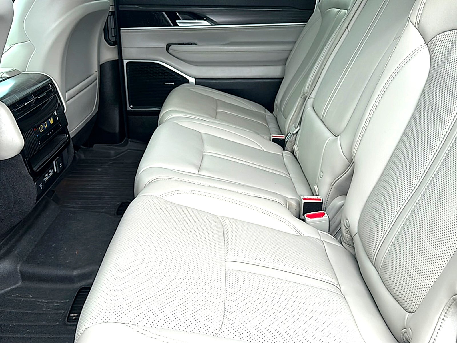 2023 Jeep Wagoneer L Series II 4x4