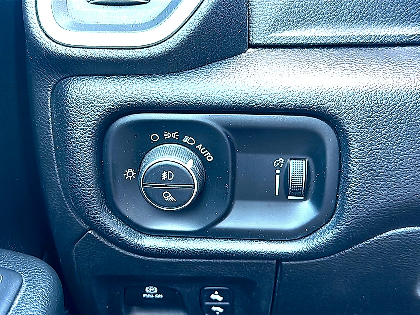 2020 RAM 1500 Lone Star Crew Cab 4x2 5'7" Box