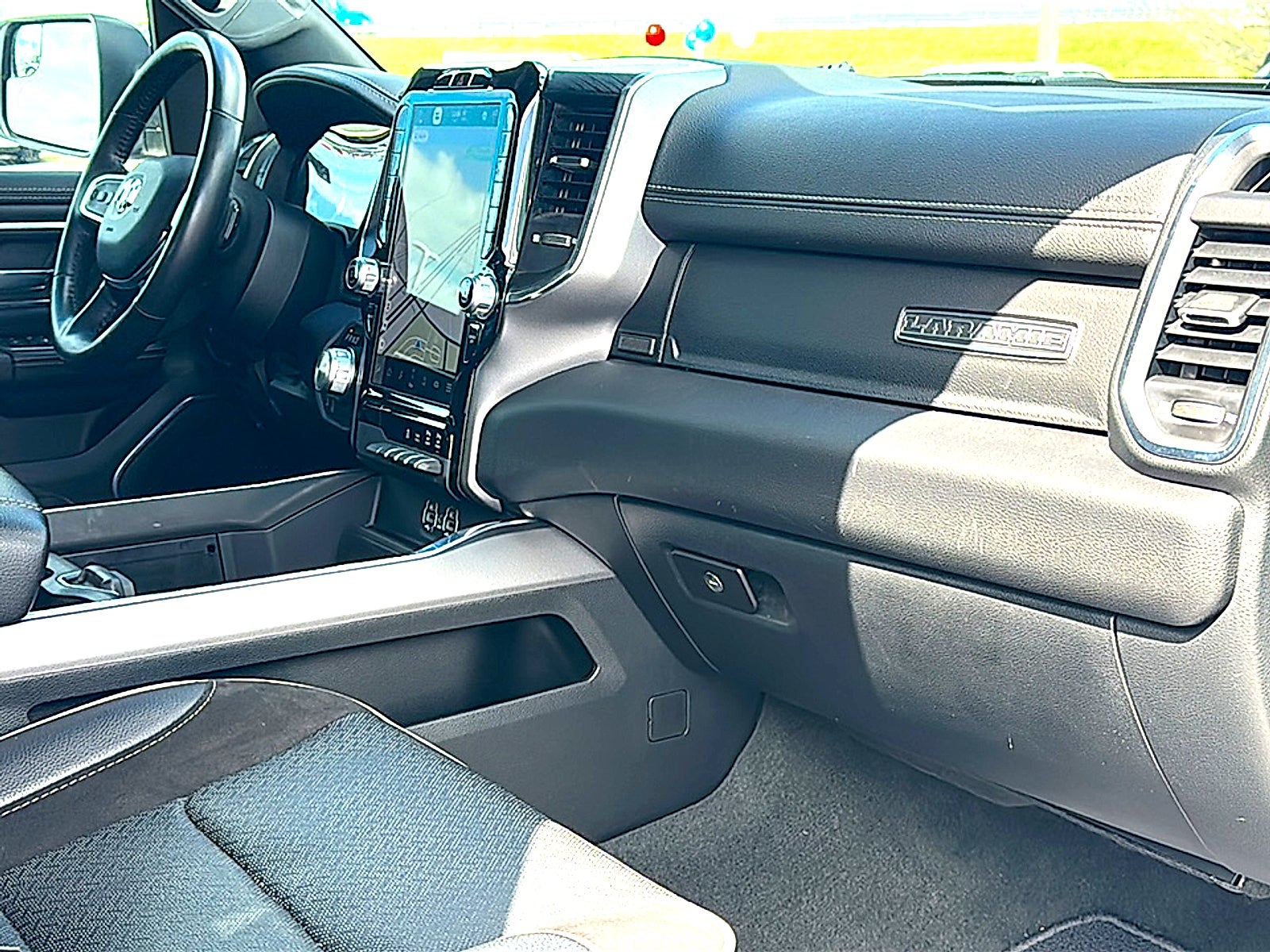 2024 RAM 1500 Laramie Crew Cab 4x4 5'7" Box