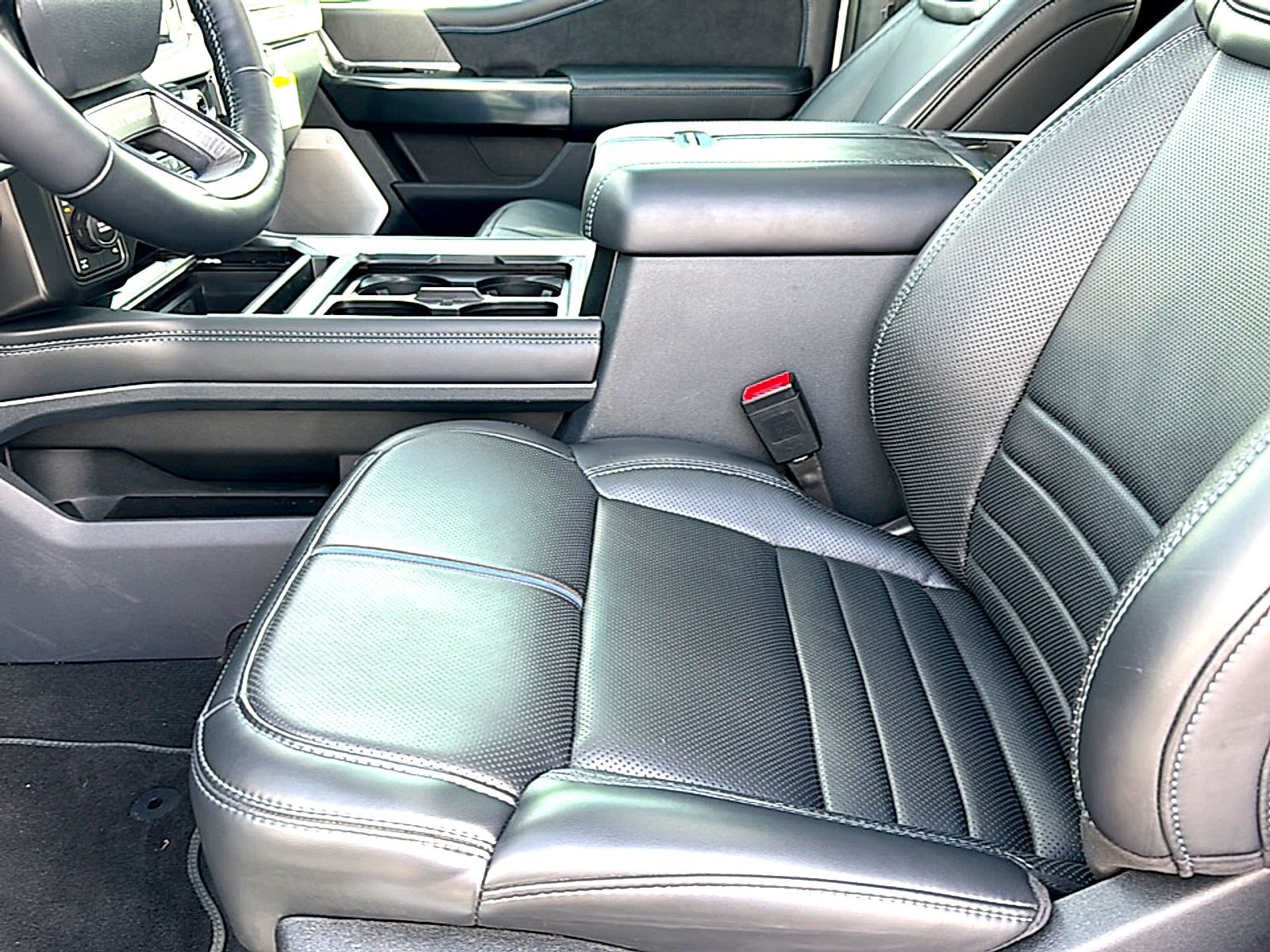 2025 Ford F-250 Platinum