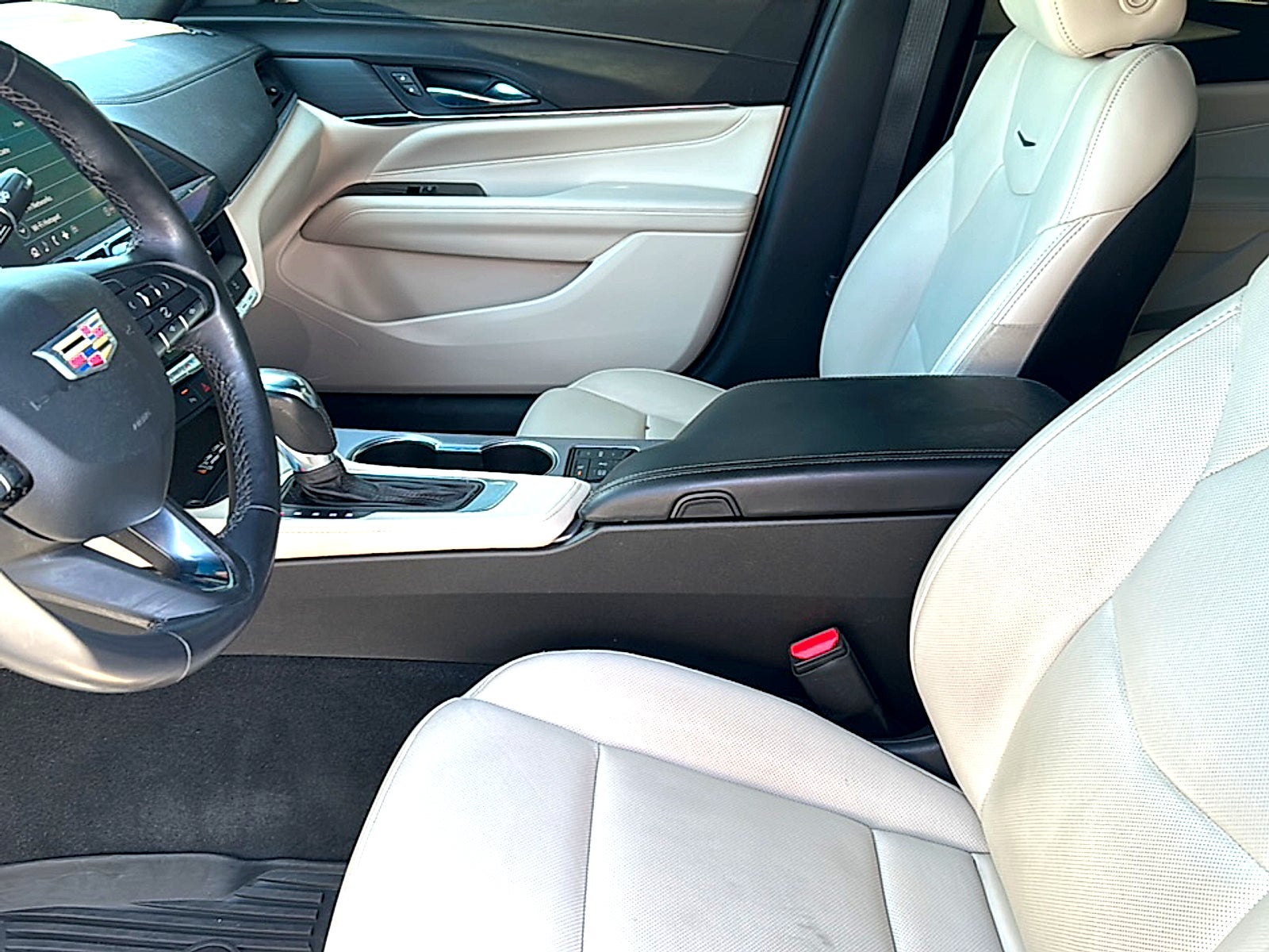 2022 Cadillac CT4 Premium Luxury