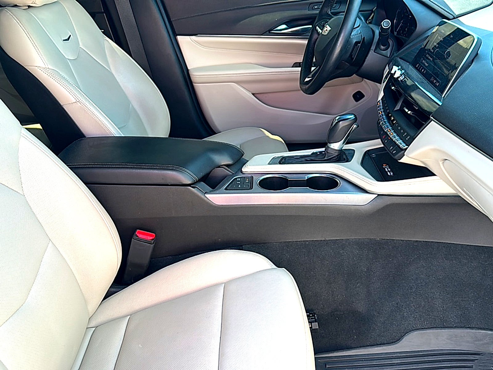 2022 Cadillac CT4 Premium Luxury