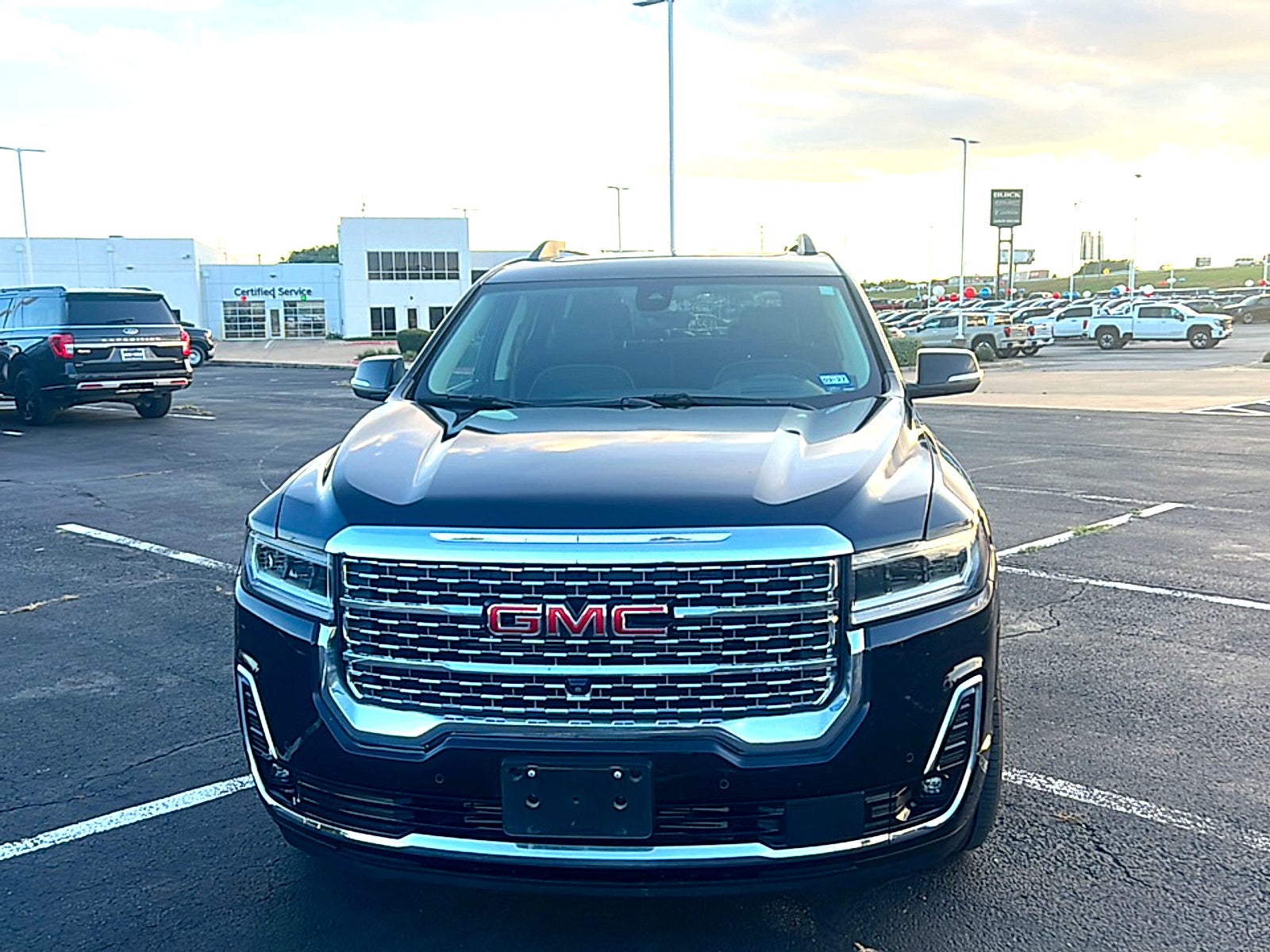 2023 GMC Acadia Denali
