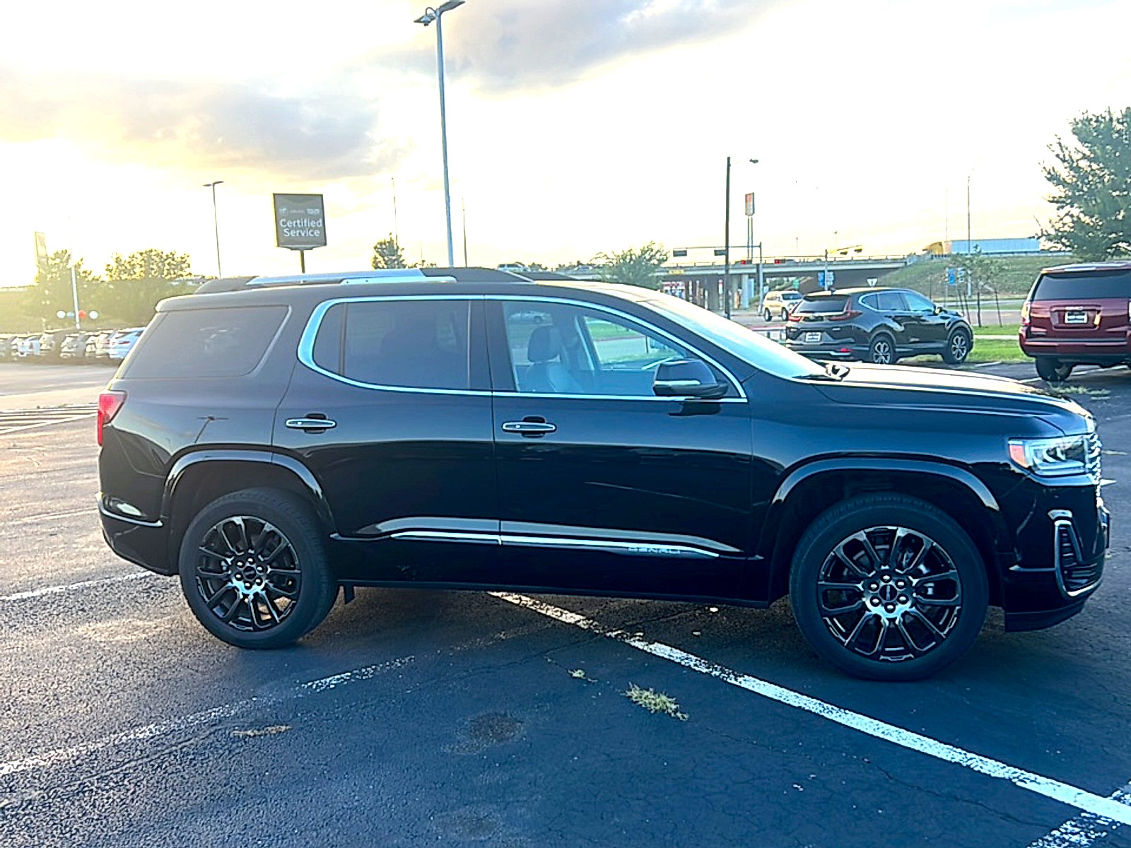 2023 GMC Acadia Denali