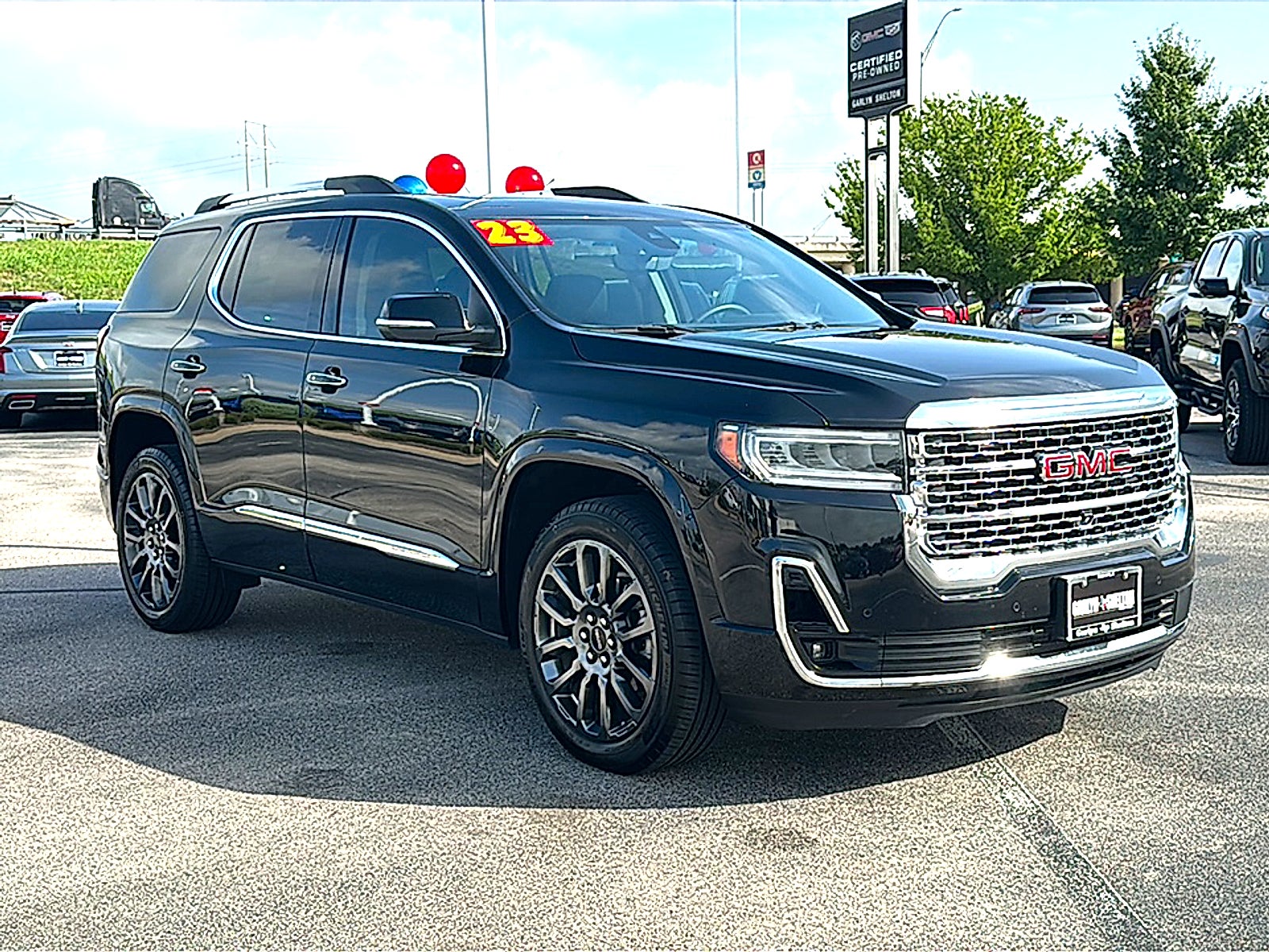 2023 GMC Acadia Denali