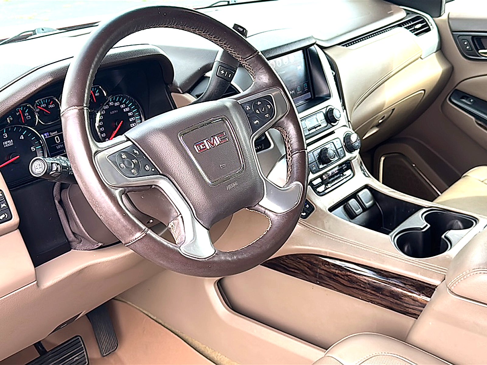 2017 GMC Yukon SLT