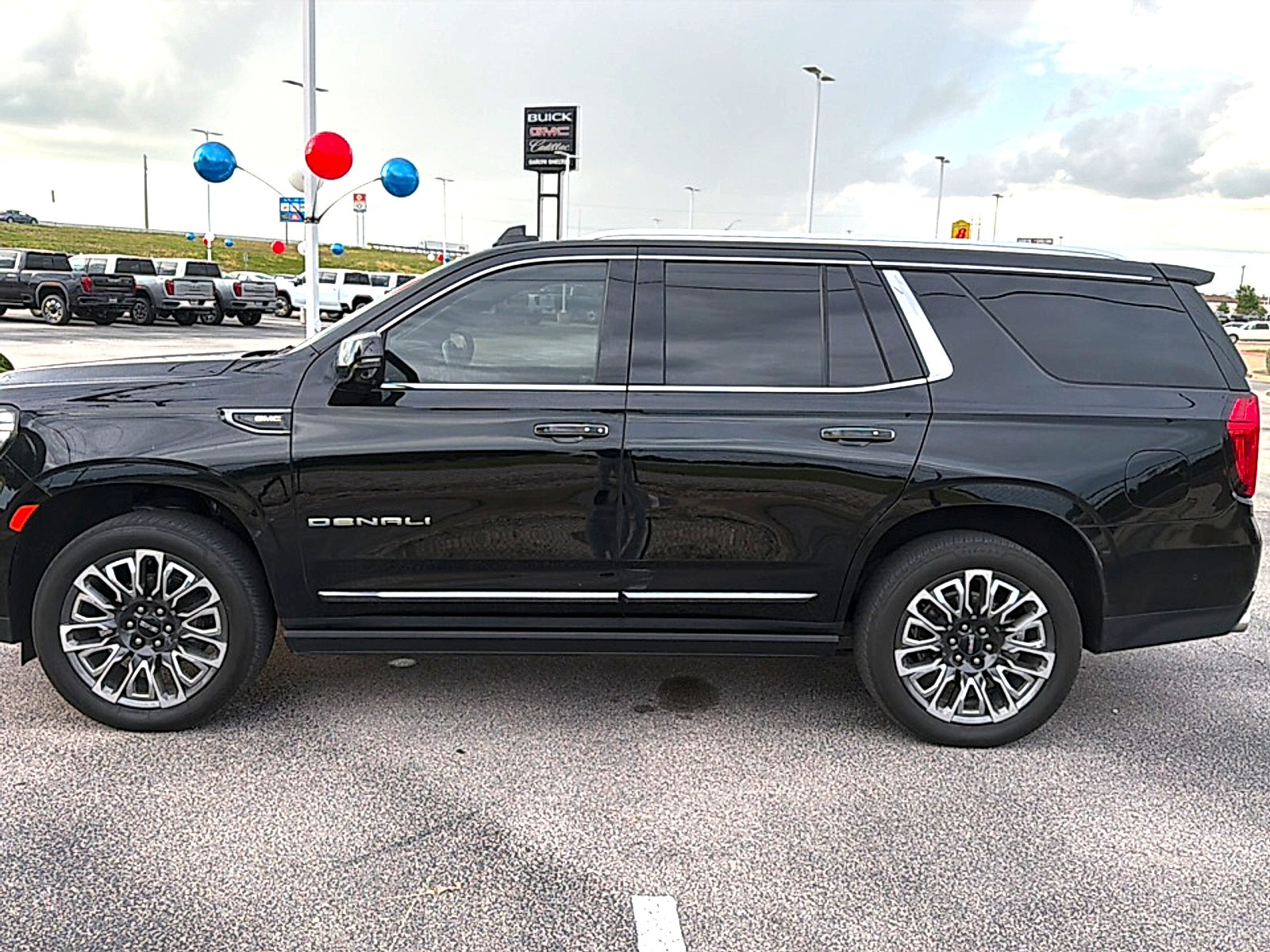 2023 GMC Yukon Denali Ultimate