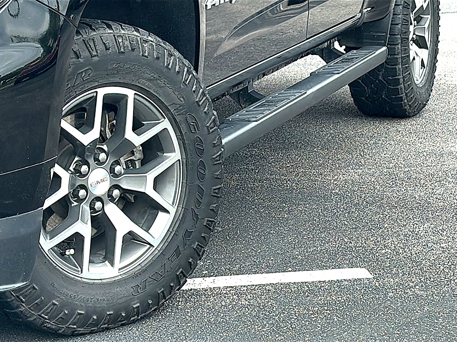 2022 GMC Canyon AT4 - Leather